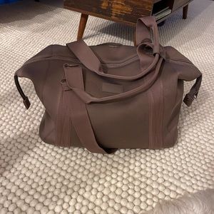 Dagne Dover Landon Neoprene Carry All Bag (size Large)